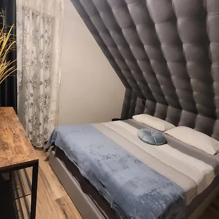 Cudodomek Loft Kolo Elku Элк